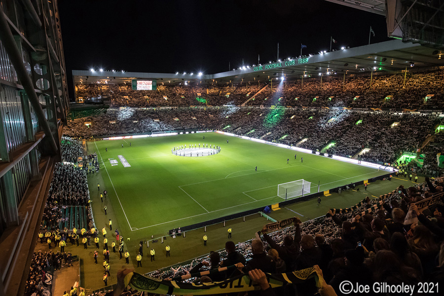 Celtic Park - light show before an evening European Match

Celtic Park - light show before an evenig European Match


