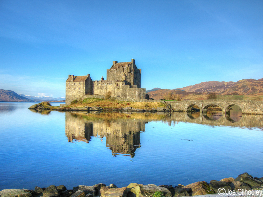 Eilean Donan Castle taken with a 7.1 megapixels compact camera