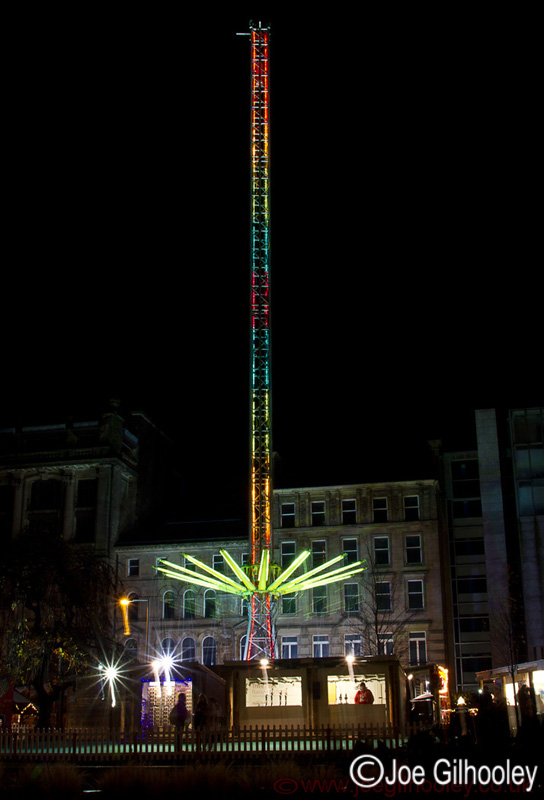 Edinburgh by Night - Star Flyer in St Andrews Square - 25th November 2013 - ride static before people board the chairs