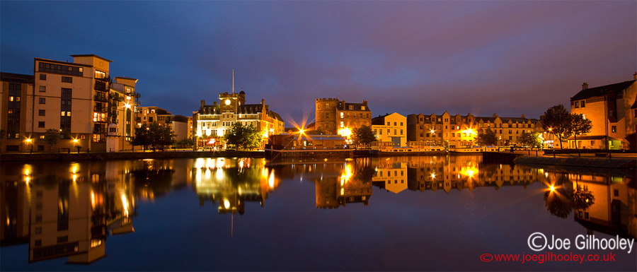 The Shore Leith by night