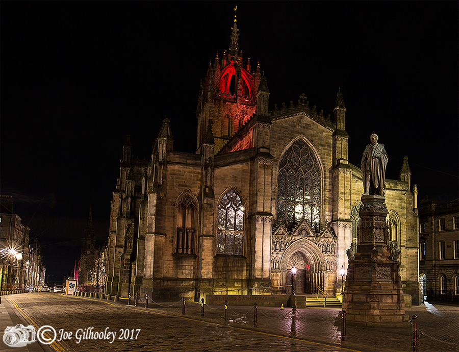 St Giles Cathedral Edinburgh by night