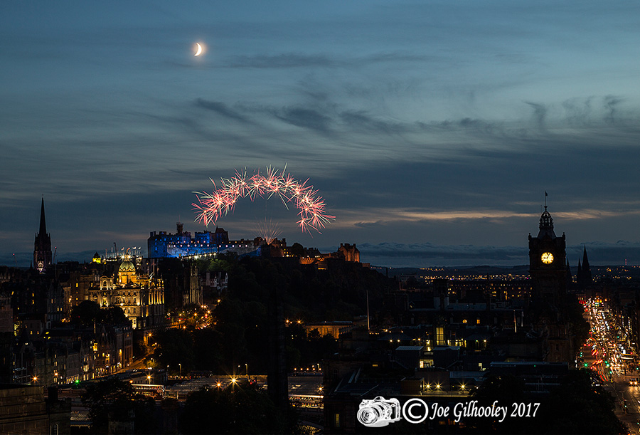 Edinburgh Military Tattoo Fireworks - Early Performance fireworks into Twilight sky